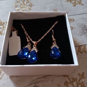 Necklace earrings set  gold plated pendant small diamonds created Nwt